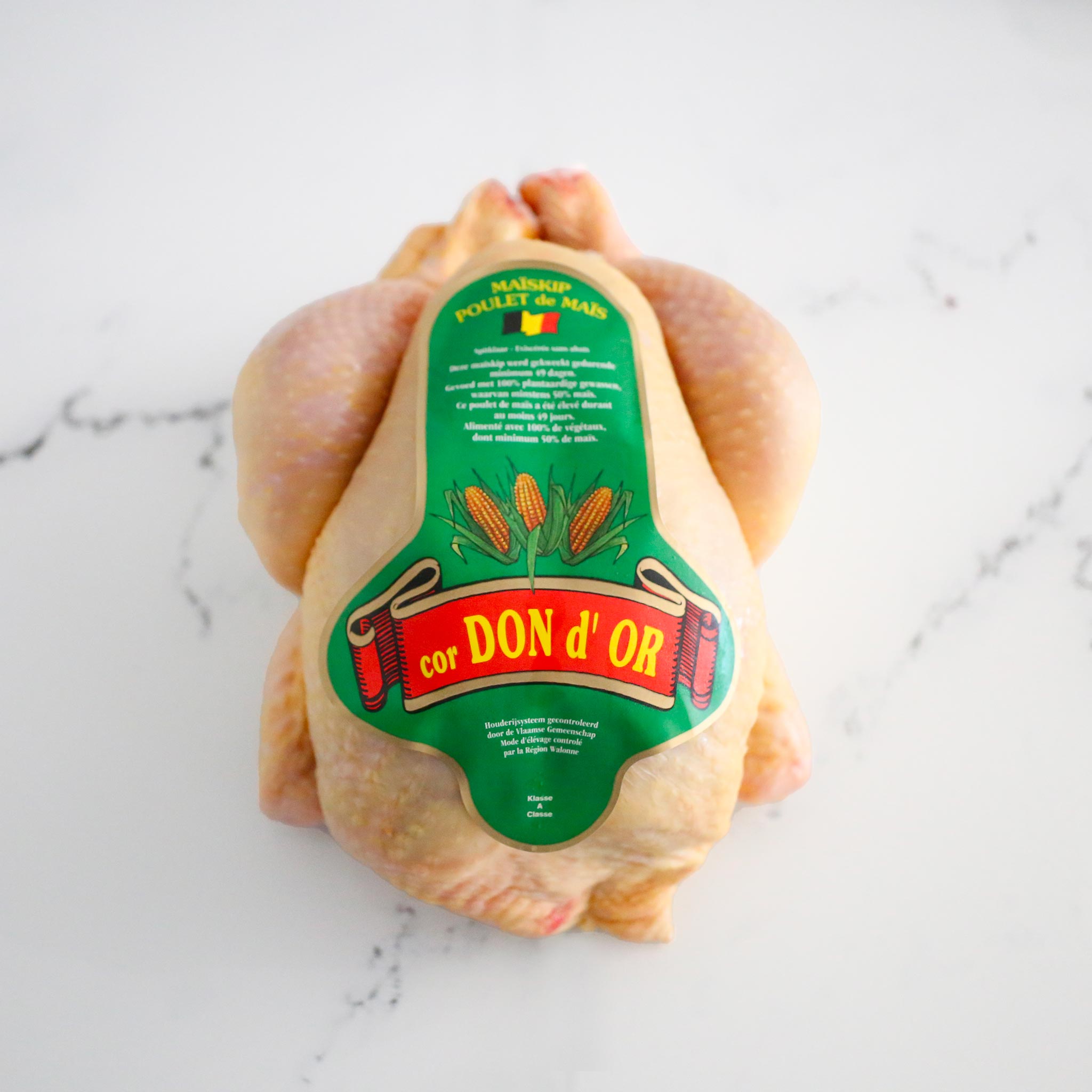 Halal kippen met vrije uitloop van maïs