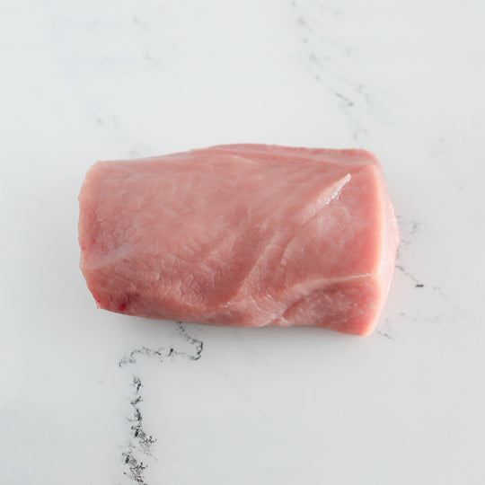 Rôti de porc ficelé - viande fraîche sous vide - La Boucherie