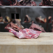 Epaule d'agneau frais entière - La Boucherie - Viande en Ligne