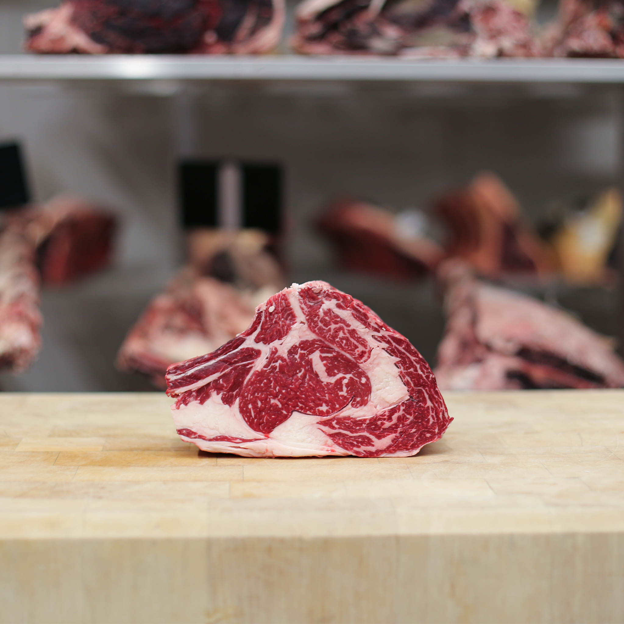Holsteiner kotelet met been - La Boucherie - Vlees online