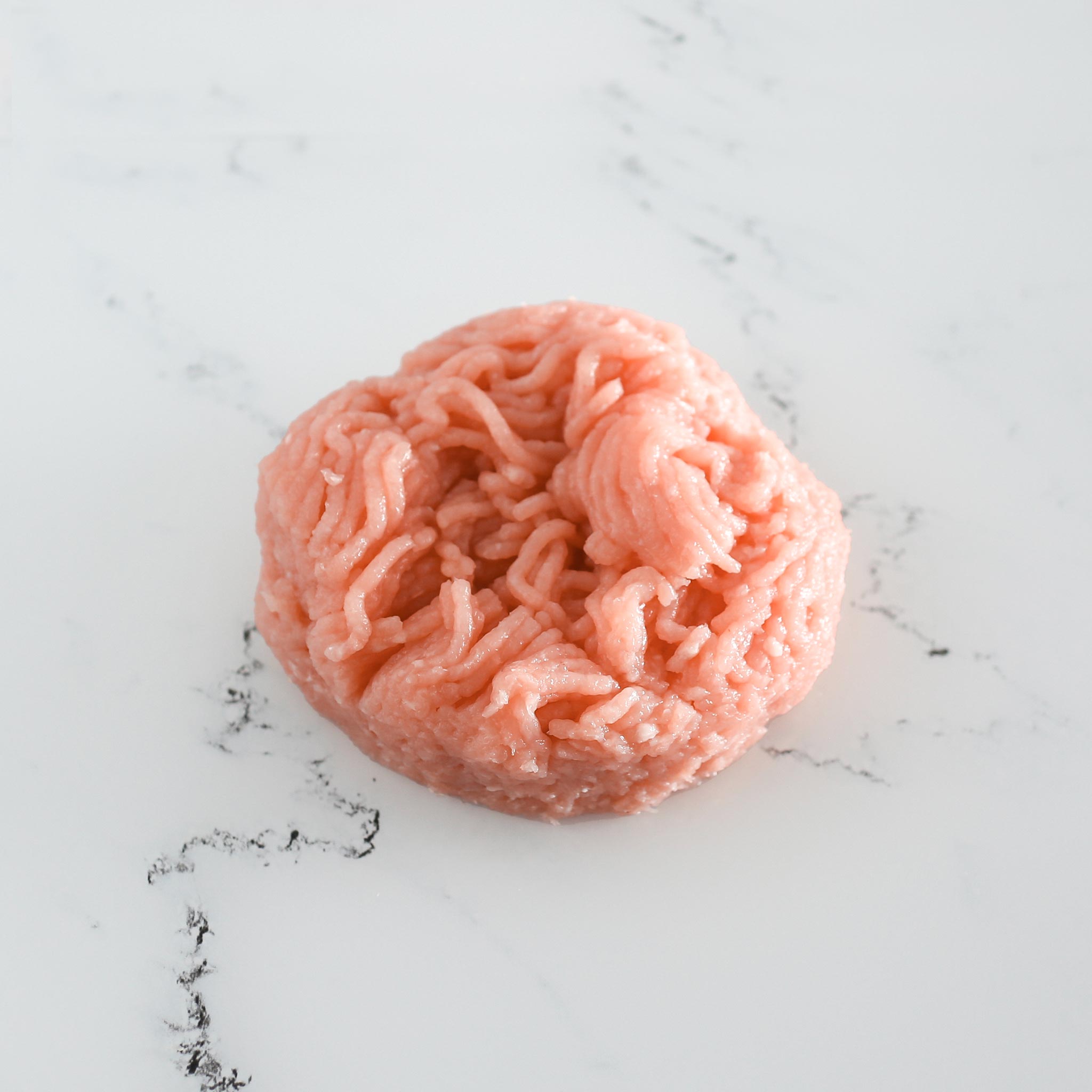 La Boucherie - Haché de volaille frais et tendre, idéal pour boulettes, burgers et plats légers.